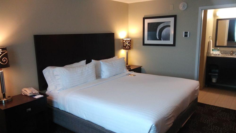 Holiday Inn Express Pittsburgh West - Greentree, An Ihg Hotel Crafton Exterior foto