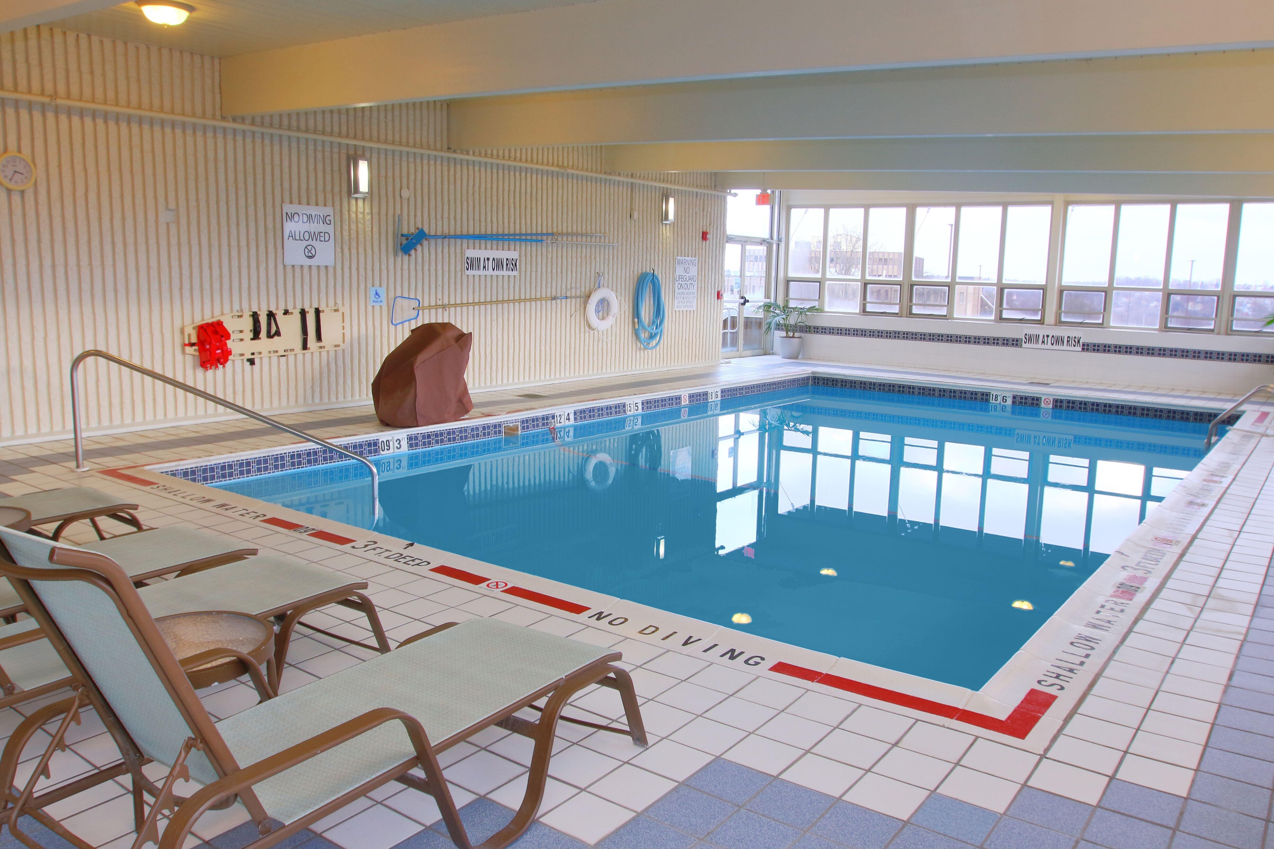 Holiday Inn Express Pittsburgh West - Greentree, An Ihg Hotel Crafton Exterior foto