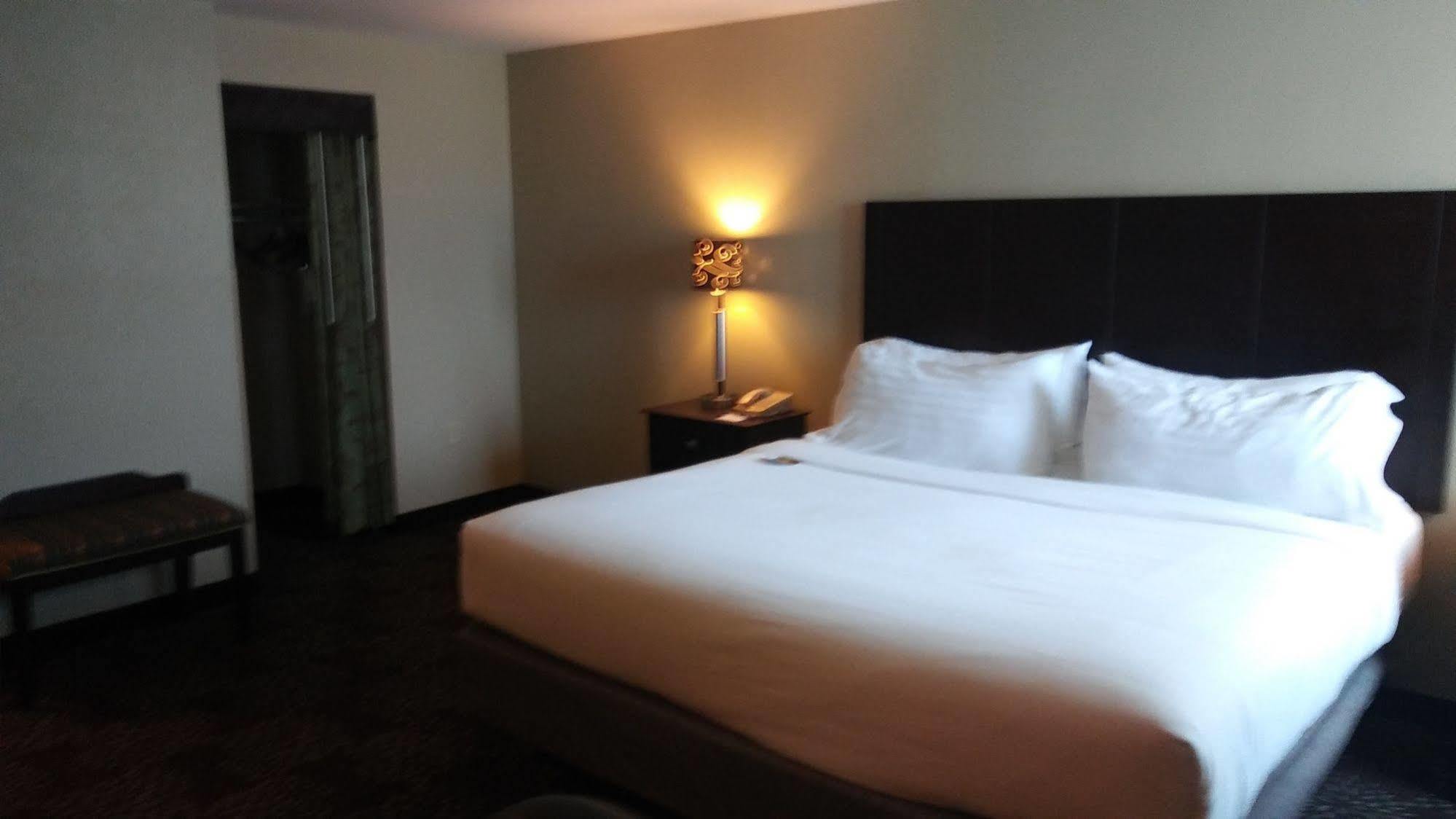 Holiday Inn Express Pittsburgh West - Greentree, An Ihg Hotel Crafton Exterior foto