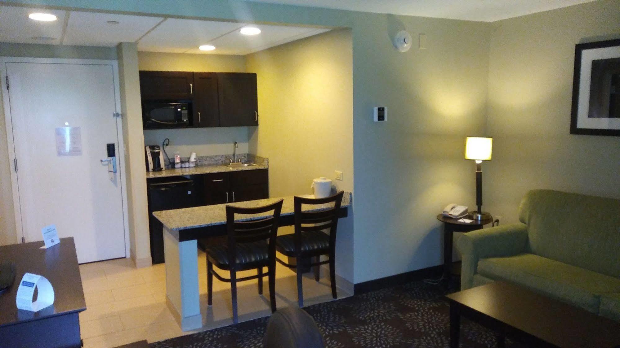 Holiday Inn Express Pittsburgh West - Greentree, An Ihg Hotel Crafton Exterior foto
