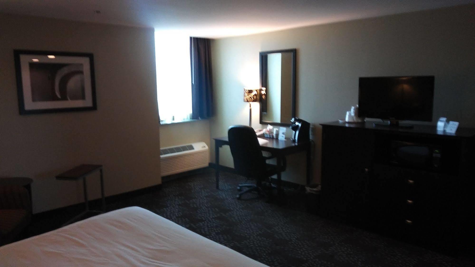 Holiday Inn Express Pittsburgh West - Greentree, An Ihg Hotel Crafton Exterior foto