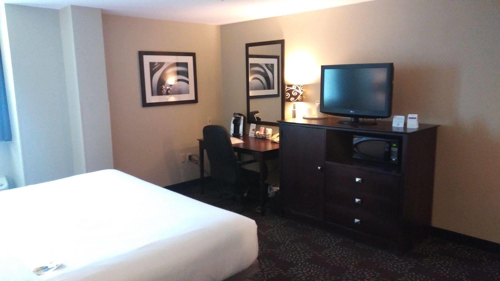 Holiday Inn Express Pittsburgh West - Greentree, An Ihg Hotel Crafton Exterior foto
